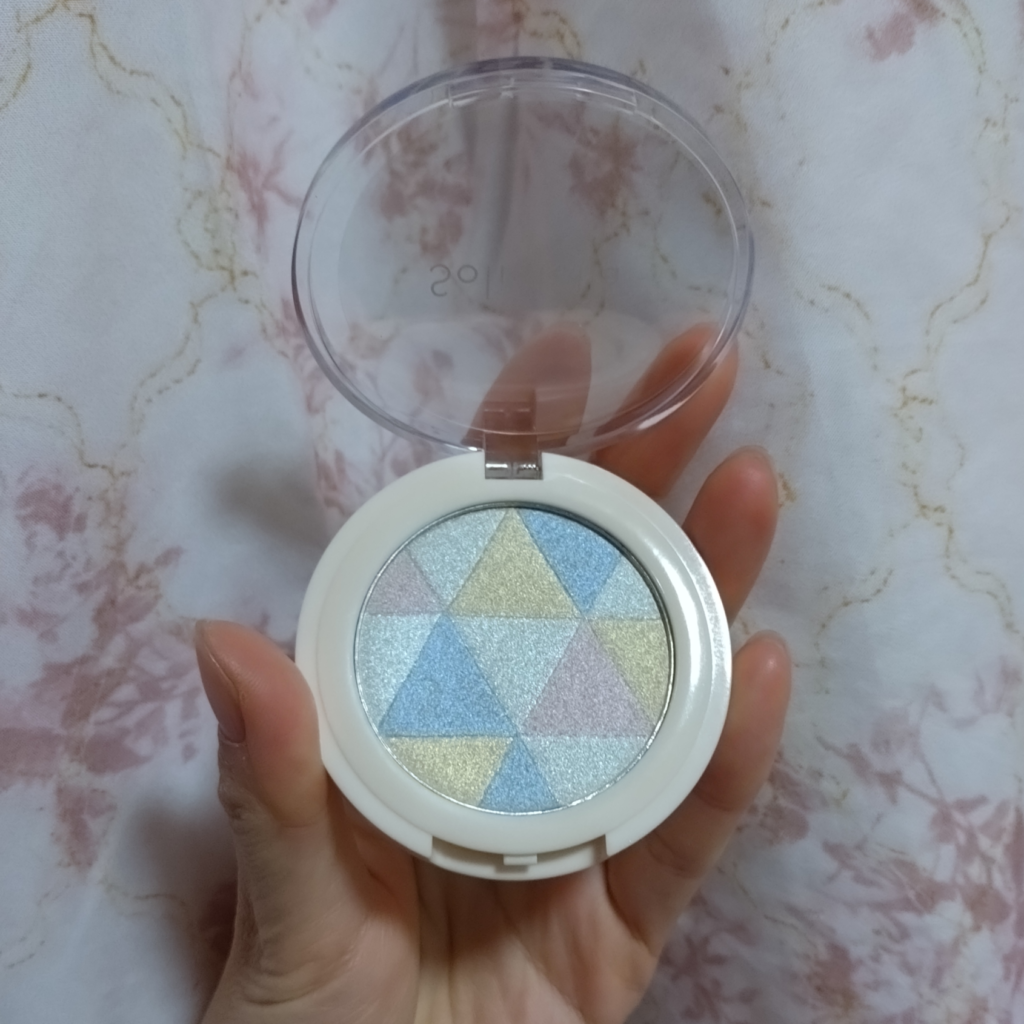 しまむらコスメ　ハイライト　ブライトフューチャージュエル　カラー