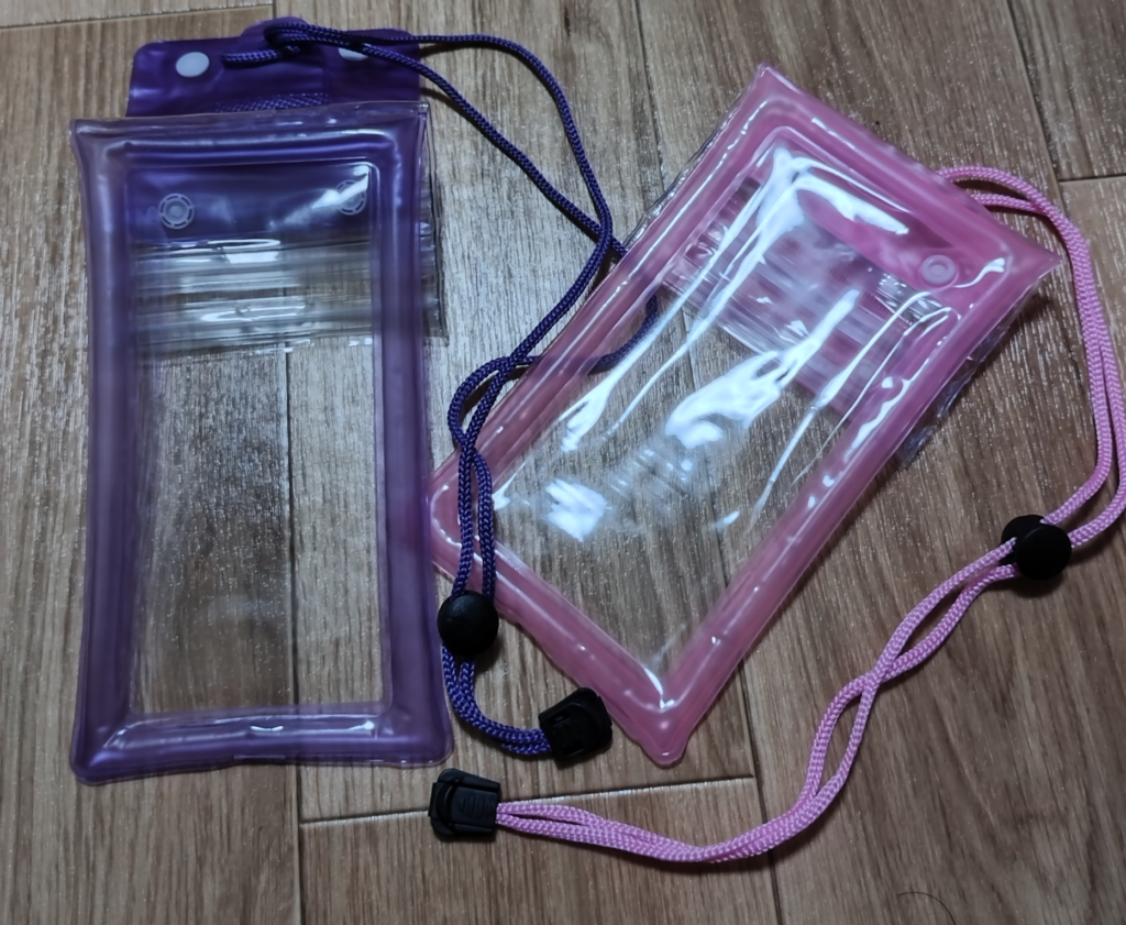 スパワールド 便利な持ち物 スマホ防水ケース